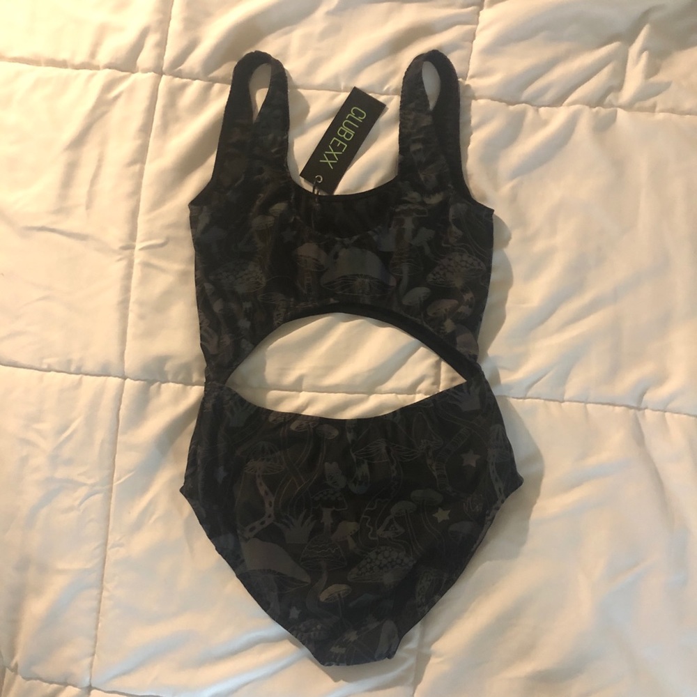 *NWT* Cyber Garden Reflective Bodysuit - Picture 6 of 8